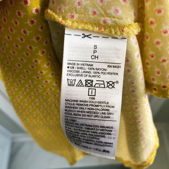 Bright Lightweight Dress - Picture 6 of 8